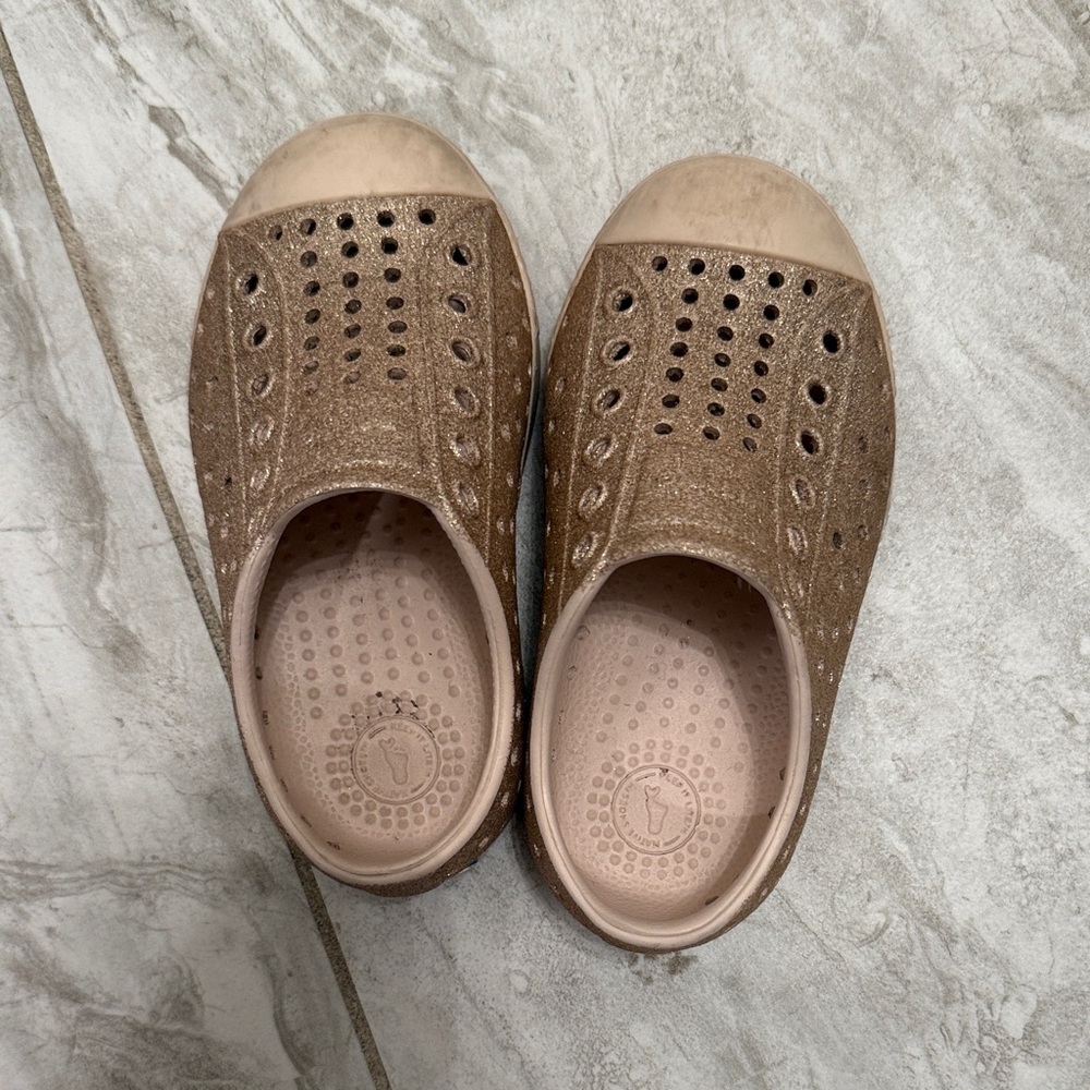 Native Brown Perforated Slip-On Shoes - Jefferson Bio-Bling Child
